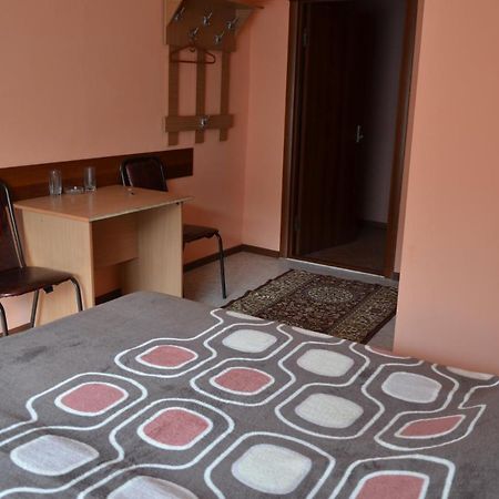Hotel Kezdesu Alma-Ata Exteriör bild