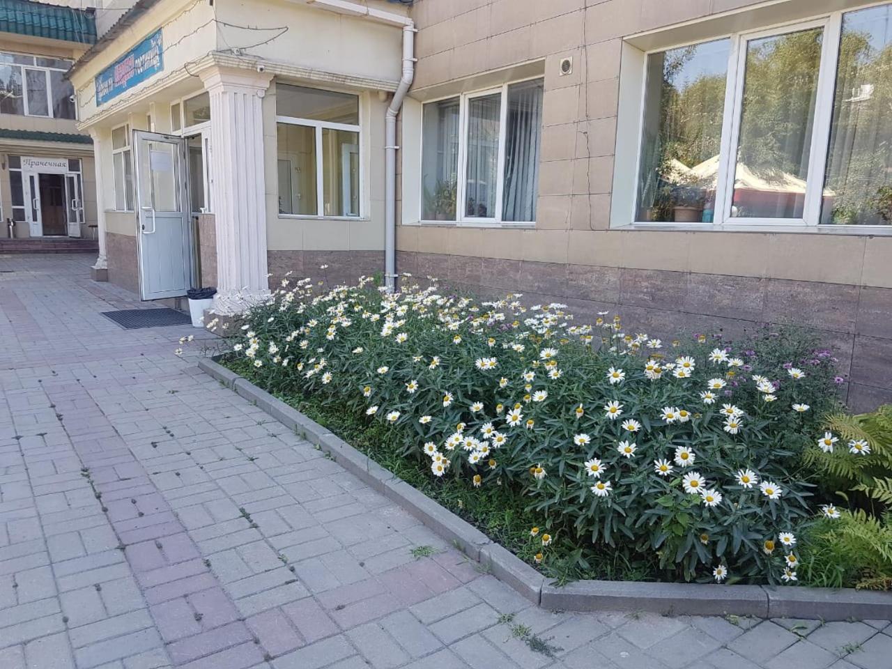 Hotel Kezdesu Alma-Ata Exteriör bild